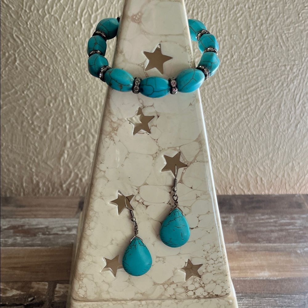 Beaded Bracelet and Earring Set! - Picture 6 of 6